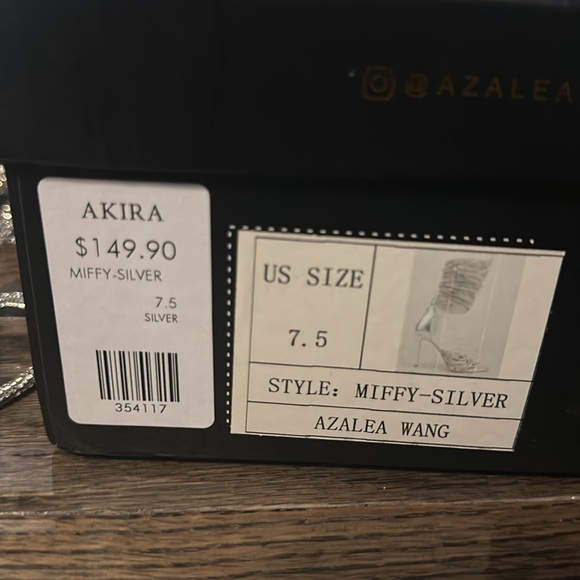 Azalea Wang Silver Heels size 7.5 - Picture 4 of 4
